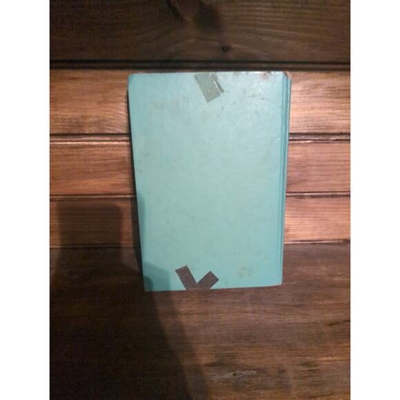 The Lovely Duckling by‎ Lida Larrimore, Ex- Library Literature, 1951 Hardcover - Picture 3 of 6